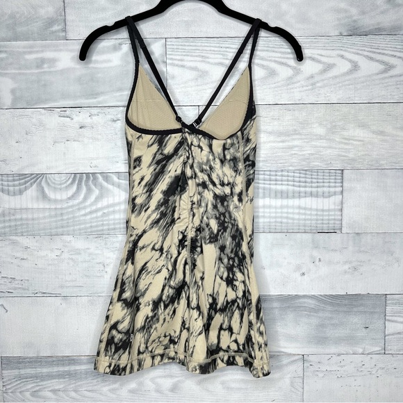 Lululemon Open Your Heart Tank - Picture 5 of 7